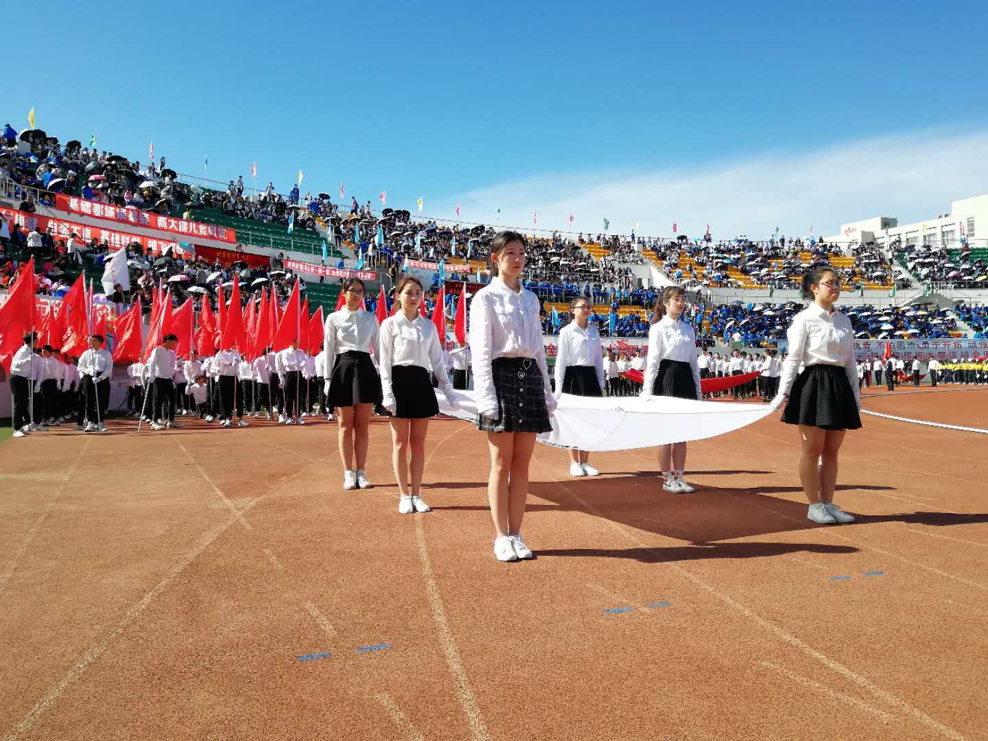 1528159368626671.jpg 2.jpg